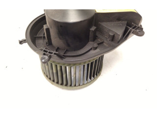 Вентилятор печки    8D1820021   Volkswagen Passat Alltrack