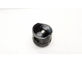 Píst 8854A Mercedes-Benz C AMG W203 pro naftový motor 2.1