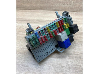 Pojistková skříňka 90414547 Opel Astra F 1992