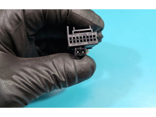 Зеркало электрическое Skoda Karoq 2017 - года