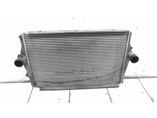 Интеркулер 30741580 Volvo V70 2.4