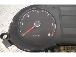 Спидометр (приборный щиток) 5C6920950E Volkswagen Jetta VI