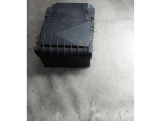 Блок предохранителей  1K0937804B, 1K0937806   Volkswagen Touran I    