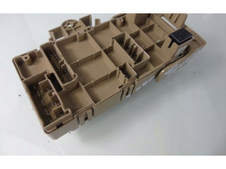 Блок предохранителей 82201XA03A   Subaru B9 Tribeca    