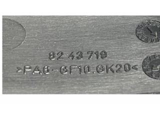 Зеркало заднего вида (в салоне)