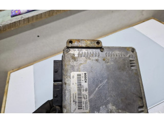 Řídící jednotka 8200211726, 0281011103 Renault Vel Satis 2004