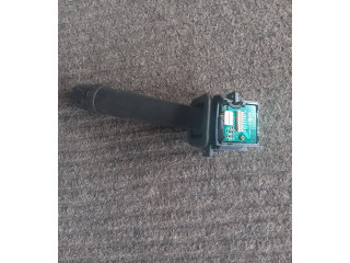 Ручка стеклоочистителей    Volvo V70