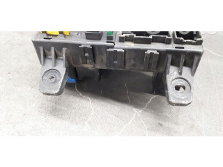 Блок предохранителей  91198-1C010   Hyundai Getz    