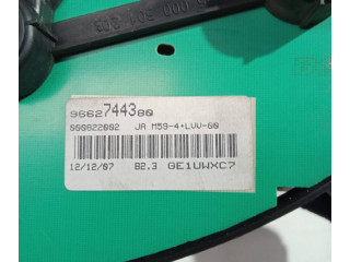 Přístrojová deska  Citroen Berlingo 1999 000822002  