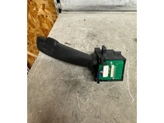 Ручка стеклоочистителей 31275360   Volvo V70