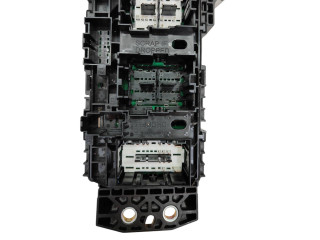 Блок предохранителей 68347016AD, 68347016AD Jeep Grand Cherokee WL