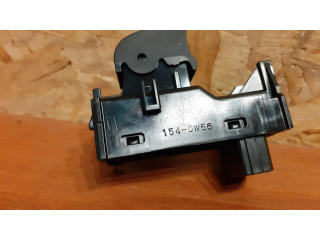 Кнопка крюка в багажнике