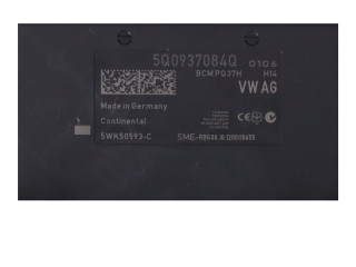 Pojistková skříňka Řídící jednotka BSM 5Q0937084Q Audi A3 S3 8V 2012