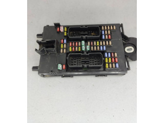 Блок предохранителей 32142591, 31682732 Volvo XC90