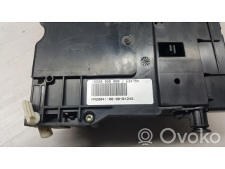 Блок предохранителей 90101246, 18500000000   BMW X3 E83    