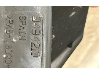 Блок предохранителей  9494210   Volvo XC90    