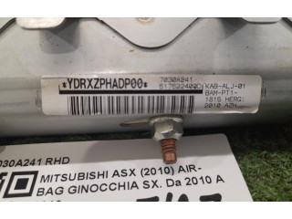 Подушка безопасности для колен 7030A241RHD, 4N13 Mitsubishi ASX
