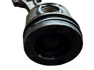 Поршень с шатуном K9K892 16CT2C16 Dacia Sandero