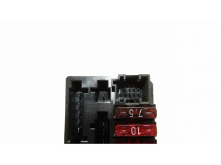 Pojistková skříňka a0005400072 Mercedes-Benz E W210 1998