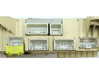 Блок предохранителей 8273050080, 0J220052 Lexus LS 430