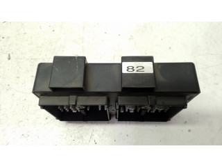 Блок предохранителей 96821082 Chevrolet Captiva