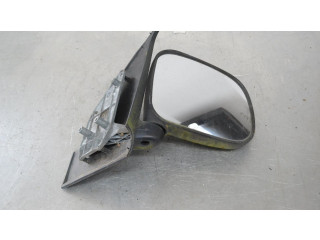 Zpětné zrcátko Nissan Serena 1996