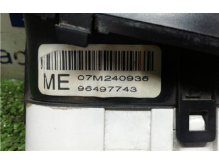 Pojistková skříňka Радио/ проигрыватель / навигация 96497743, 96497743 Daewoo Matiz 2008