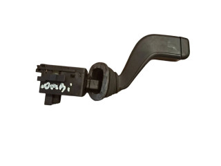 Ручка стеклоочистителей 09185413, 12268700 Opel Combo C