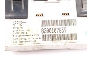 Дисплей    8200107839, 21667671-1   Renault Megane II