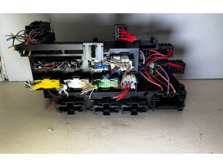 Pojistková skříňka 61131378539, 1378539 BMW 5 E34 1994