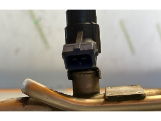 Топливная рампа 06B133681   Audi A6 S6 C5 4B  