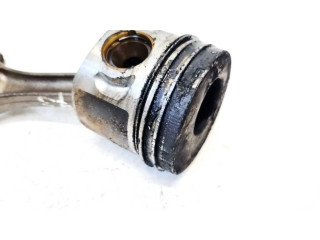 Píst Audi A3 S3 8P pro naftový motor 1.9