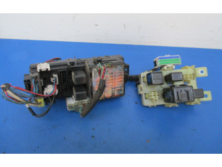 Блок предохранителей Mitsubishi Space Wagon