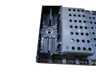 Блок предохранителей 30679527, 04W153 Volvo XC90