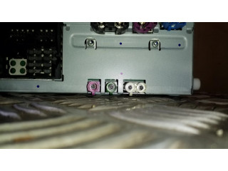 Радио/ проигрыватель CD/DVD / навигация