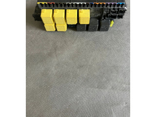 Pojistková skříňka A2305454632 Mercede-Benz S W222 2015