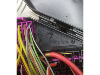 Блок предохранителей 8D2941824 Audi A6 S6 C5 4B