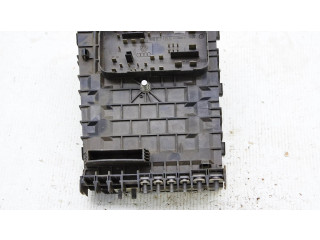 Блок предохранителей 01718130, 017181281E Skoda Octavia Mk2 (1Z)