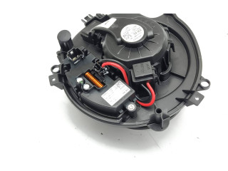 Вентилятор печки 5Q0907521F, 5WC819015 Skoda Octavia Mk4