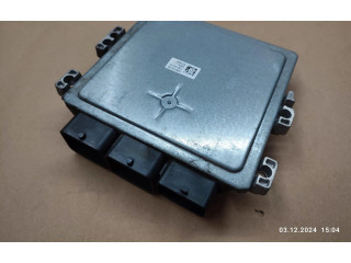 Блок управления двигателя 31355712 Volvo V70