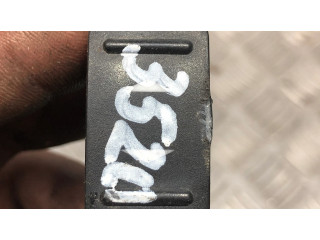 Включатель электрических окон