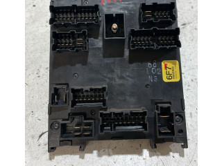 Pojistková skříňka Nissan Micra 2000