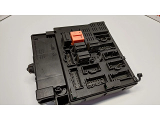 Блок предохранителей 6978265, 61148384629   BMW Z4 E85 E86    