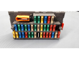 Блок предохранителей Peugeot 306