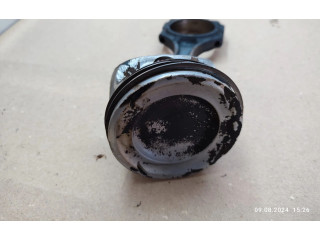 Píst Mercedes-Benz C W205 M274,920