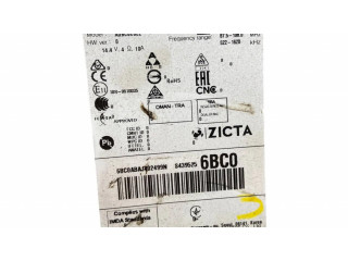 Радио/ проигрыватель CD/DVD / навигация