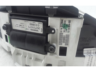 Přístrojová deska Volvo V50 2005 30728644, 30710071