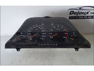 Панель приборов    Peugeot 605       