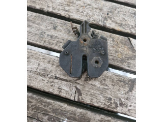 Замок багажника Volvo S80 1999 - 2003 года