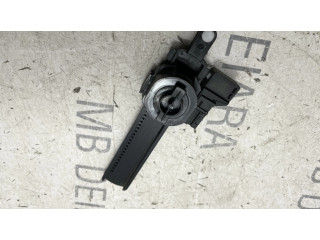 Другая деталь салона